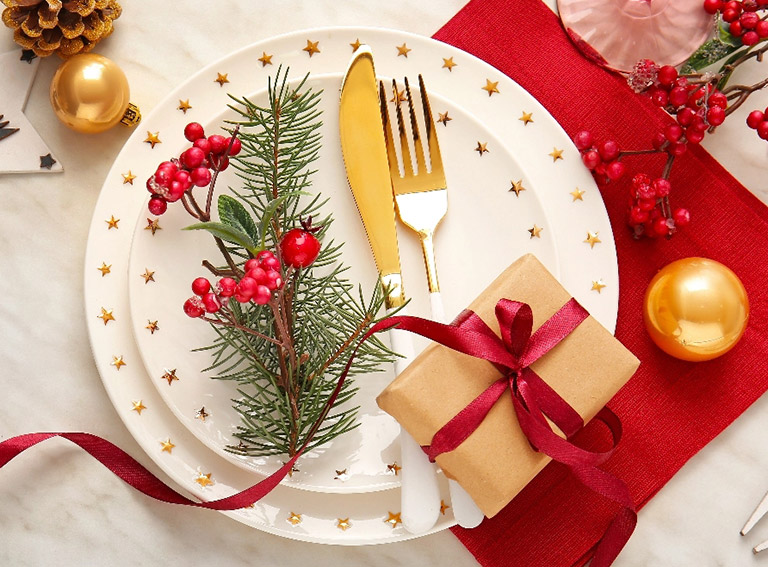 Holiday place setting