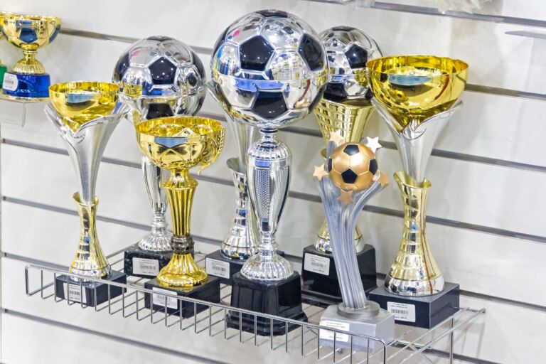 How to Order Custom Awards & Trophies in Calgary